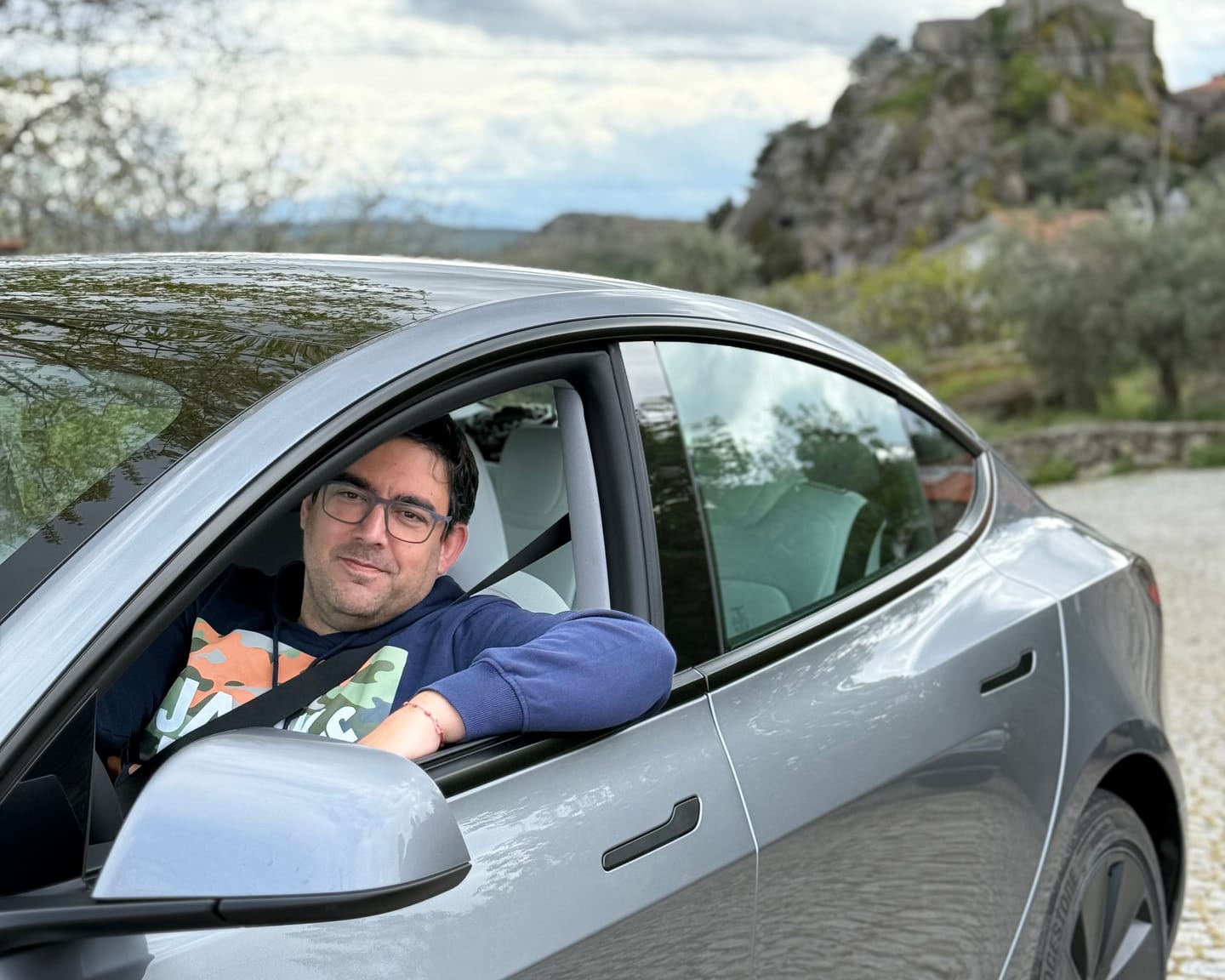 Sem stress, só estrada: Como o Tesla Model 3 LR RWD me convenceu